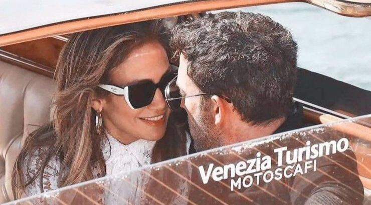 JLo – Ben Affleck: Έφτασαν μαζί στη Βενετία όπου θα κάνουν την πρώτη τους εμφάνιση σε red carpet μετά την επανασύνδεση!