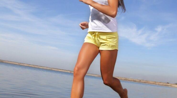Tρέξιμο με γυμνά πόδια.
