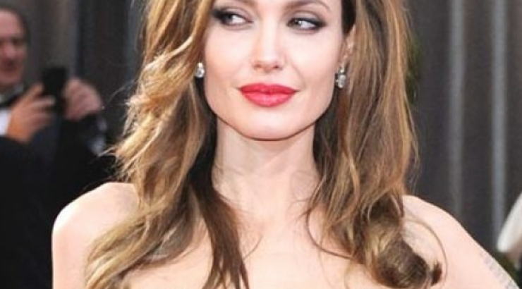 Με ποιον επώνυμο Έλληνα συναντήθηκε η Angelina Jolie στην Αθήνα;