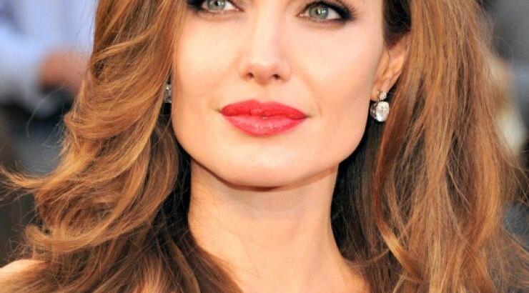 Angelina Jolie: «Υποβλήθηκα σε προληπτική μαστεκτομή»