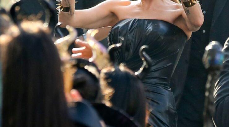  Πώς η Αντζελίνα Τζολί έκανε ευτυχισμένο έναν… 90χρονο