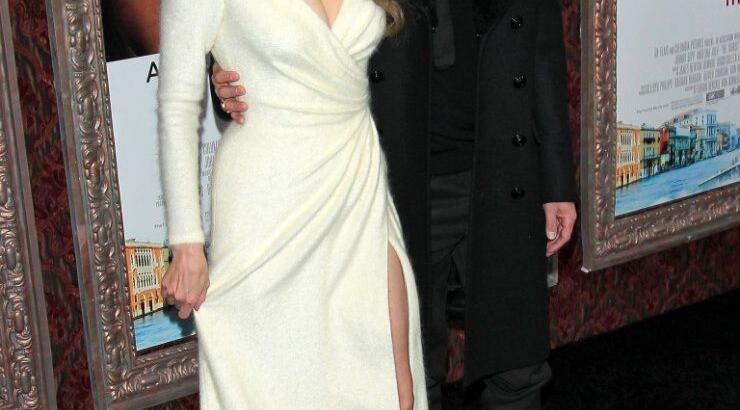 Angelina Jolie: Τι φόρεσε στο γάμο; 
