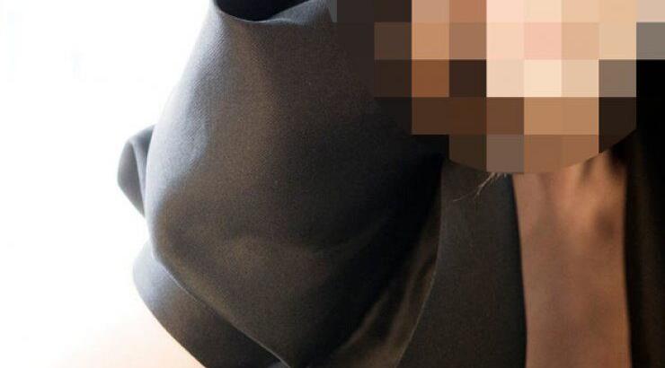 Πασίγνωστη ελληνίδα ηθοποιός φιλοξενεί άστεγο στο σπίτι της! 