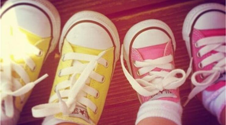 Παρουσιάστριες πήγαν τα παιδάκια τους σε παιδικό party, ντυμένα με το ίδιο στυλ!