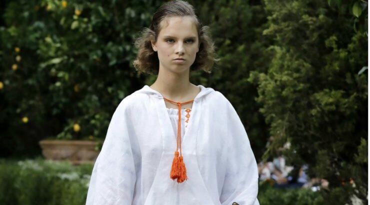 Αυτό είναι το αγαπημένο μας καφτάνι του φετινού καλοκαιριού