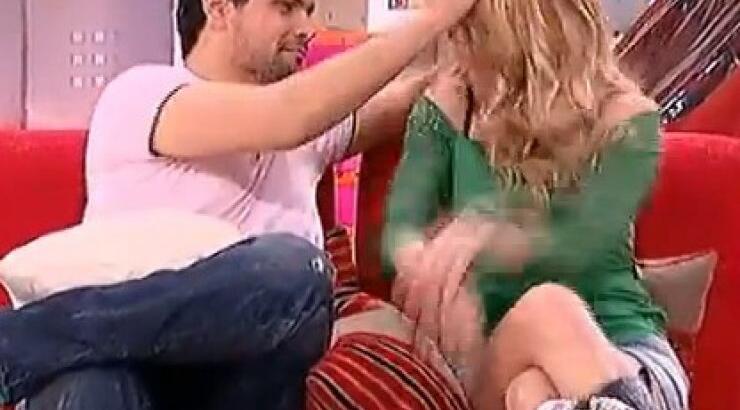  Όταν ο Ουγγαρέζος έριξε αβγό στο πρόσωπο της Καινούργιου!