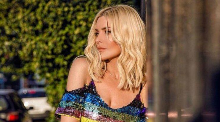 Κατερίνα Καινούργιου: Τα καυτά φιλιά στο στόμα με τον σύντροφό της! [εικόνες]