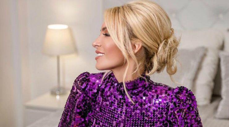 Κατερίνα Καινούργιου: Τα καυτά φιλιά με τον σύντροφό της σε βραδινή τους έξοδο! [εικόνες]