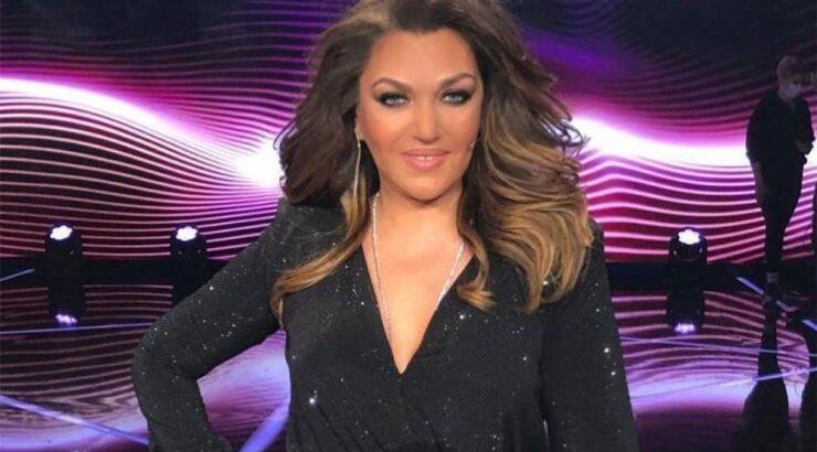 Καίτη Γαρμπή: Η απίθανη τούρτα που έσβησε για τα γενέθλιά της [βίντεο]