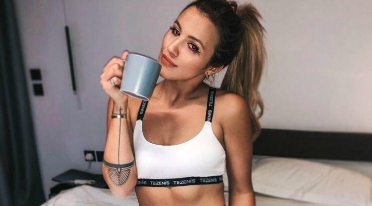 Κάλια Ελευθερίου: Μας δείχνει πως παραμένει σε φόρμα αυτή την περίοδο [βίντεο]