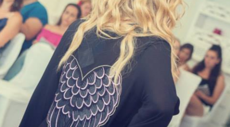 Στο χειρουργείο Κύπρια παρουσιάστρια!