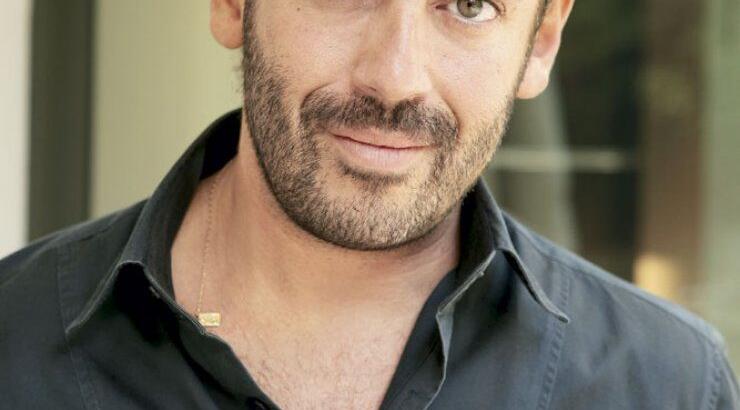 Δολοφονική επίθεση κατά του γνωστού κομμωτή των επωνύμων Πάνου Καλλίτση