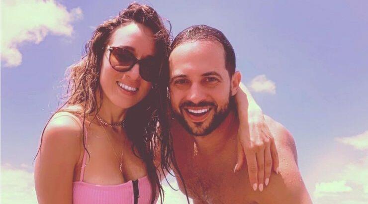 Καλομοίρα: Στην Ελλάδα με τον σύζυγό της για τις καλοκαιρινές τους διακοπές [εικόνες]