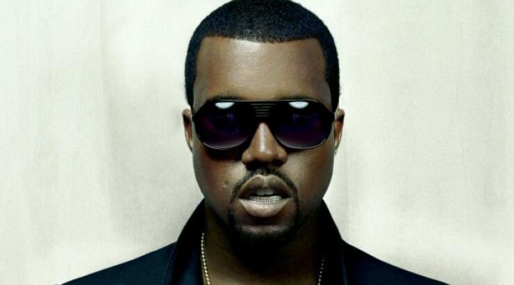 Για βιαιοπραγία και κλοπή κατηγορείται ο Kanye West