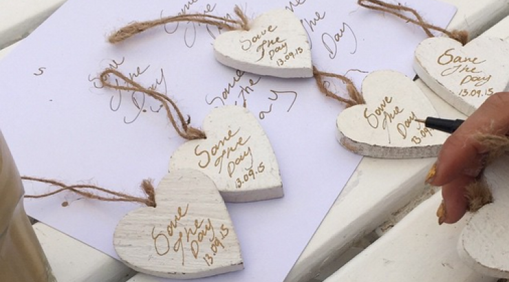 Ποια επώνυμη Κύπρια άρχισε τις προετοιμασίες για το γάμο της