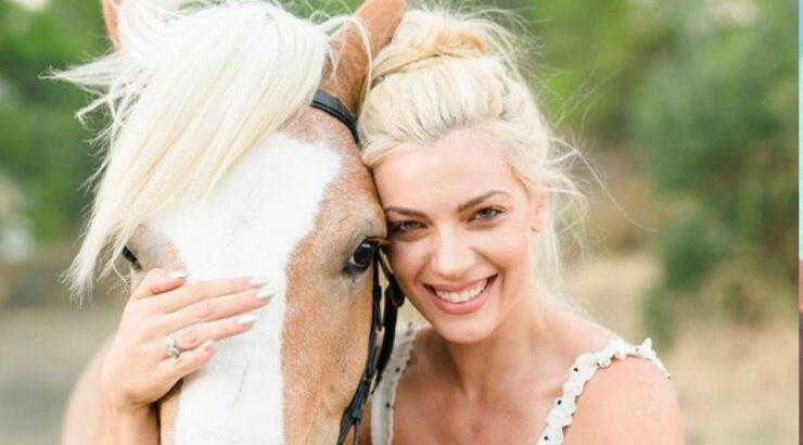 Άντρη Καραντώνη: Απαντά πρώτη φορά για την πλαστική στο στήθος 