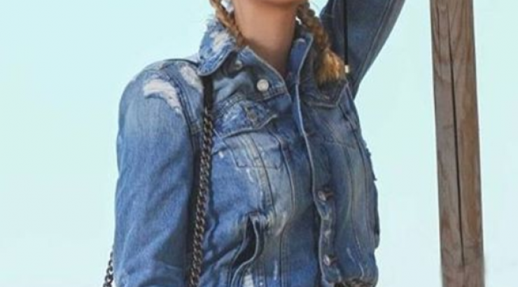 Το πιο γλυκό στιγμιότυπο της ημέρας! Η Άντρη Καραντώνη αγκαλιά με την κορούλα της!