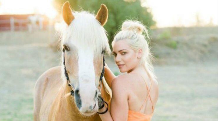 Οκτώ πράγματα που δεν γνωρίζεις για την Άντρη Καραντώνη