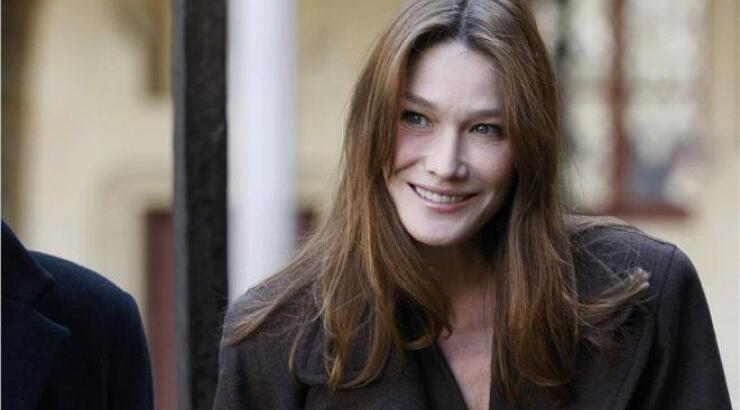 Κάρλα Μπρούνι: Εγώ και ο... Amour Nicolas