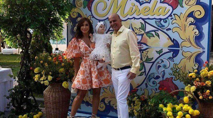 Μάριος και Ροντίκα Κάρογιαν: Έγιναν νονοί στη Μολδαβία! [εικόνες]