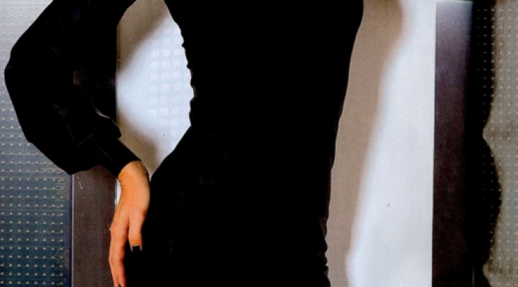 Αναστατώνει η σύζυγος Κύπριου επιχειρηματία με τις ζαρτιέρες!