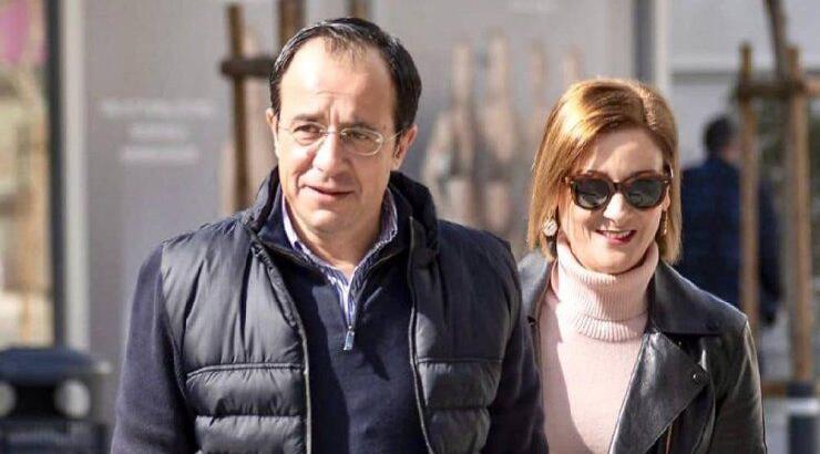 Η Φιλίππα Καρσερά είναι η νέα Πρώτη Κυρία του νησιού και αναλύουμε το στιλ της