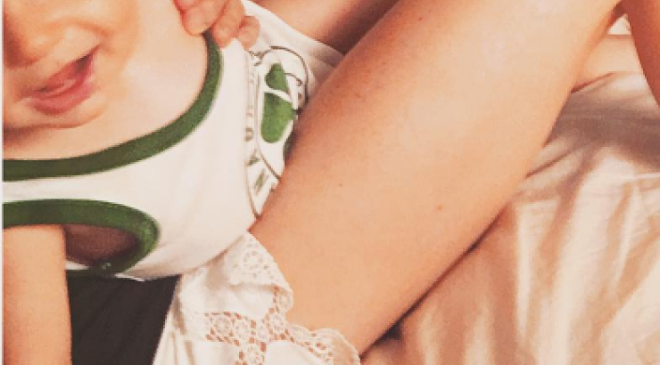 Η τρυφερή αγκαλιά επώνυμης Κύπριας με το μωράκι της!