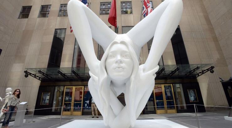 Η Kate Moss έγινε άγαλμα [εικόνες]