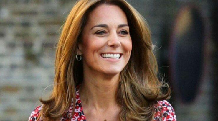 Βρήκαμε πόσο κοστίζει το floral φόρεμα της Kate Middleton 