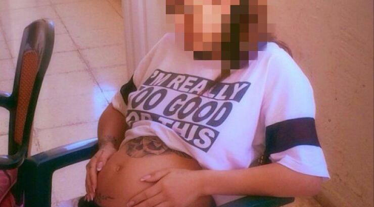 Το πρόδωσε: Sexy Κύπρια είναι 4 μηνών έγκυος