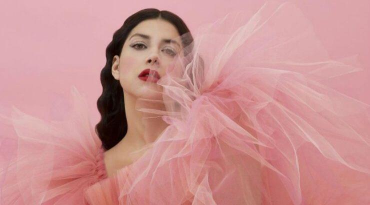 Η σύζυγος επώνυμου Έλληνα συμμετέχει στο video clip της Κατερίνας Ντούσκα για την Eurovision! 