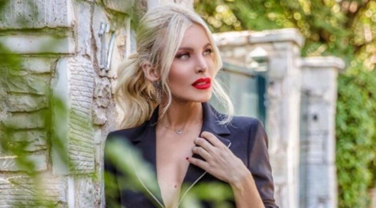 Κατερίνα Καινούργιου: Ποζάρει χωρίς ίχνος μακιγιάζ! 