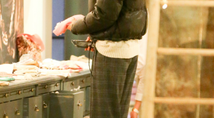 Το έριξε στο shopping η Katie Holmes [εικόνες]