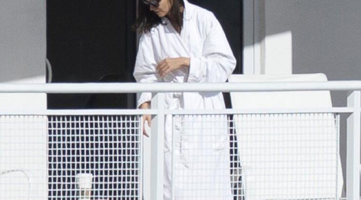 Στο μπαλκόνι με την Katie Holmes [φωτογραφίες]