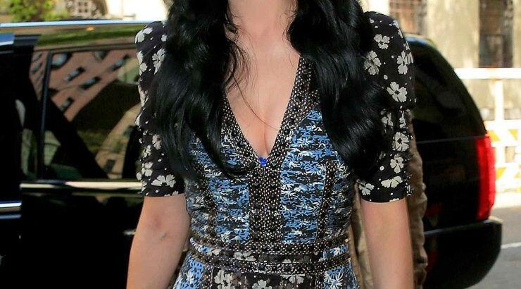 H Katy Perry απολογείται στην Kristen Stewart για τη σχέση της με τον Pattinson