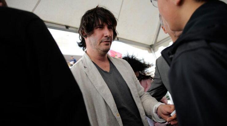 Σχεδόν αγνώριστος ο Keanu Reeves στις Κάννες!