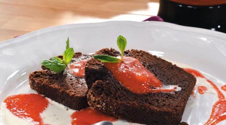 Κέικ Σοκολάτας με κόκκινα φρούτα