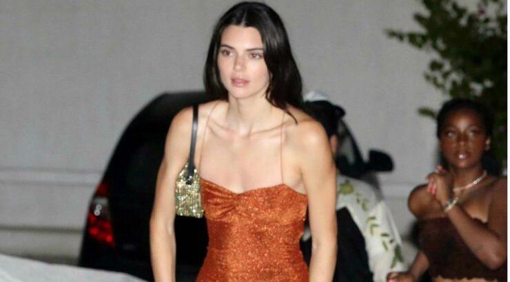 H Kendall Jenner παραδίδει μαθήματα στιλ στην Μύκονο