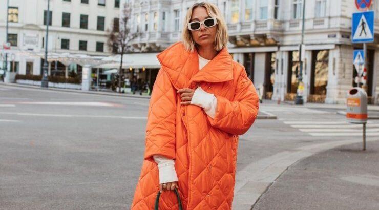Mακρύ puffer coat: 3 τρόποι για να το φορέσεις τώρα