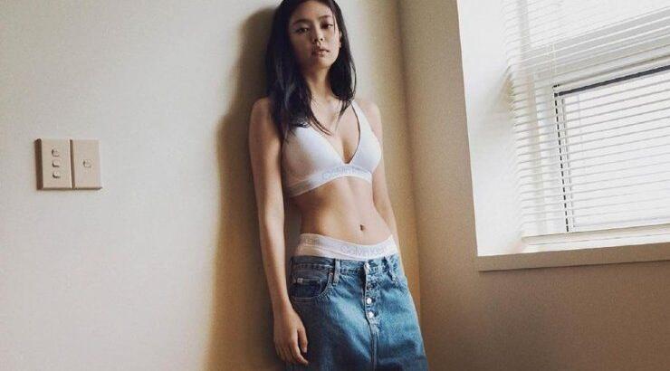 CK Unfiltered: Πώς να φορέσεις τα boyfriend jeans, σύμφωνα με μία fashion editor [βίντεο]