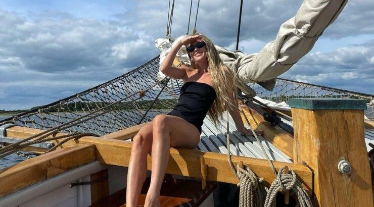 5 ολόσωμα μαύρα μαγιό που θα φορούσε κάθε ενημερωμένο fashion girl στην παραλία