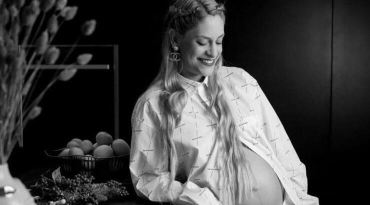 Έλενα Αποστόλου: Σου προτείνει 3 looks για να απογειώσεις το maternity style