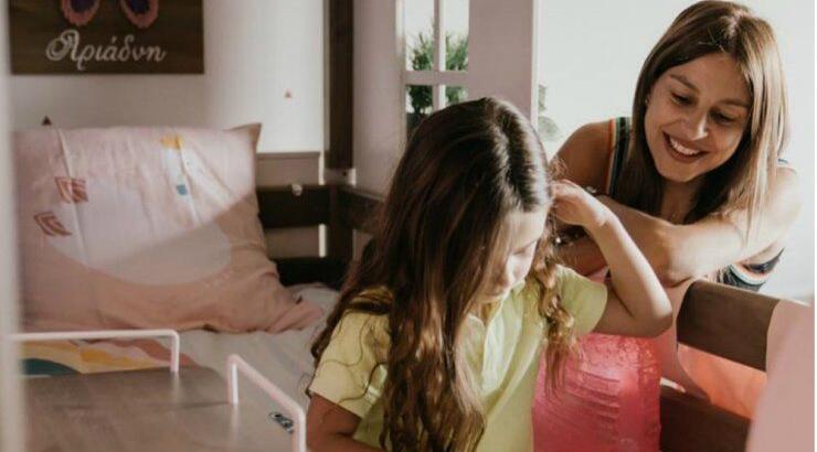 Κωνσταντίνα Ευριπίδου: Μας έδειξε το παραμυθένιο δωμάτιο της Αριάδνη και το λατρέψαμε!