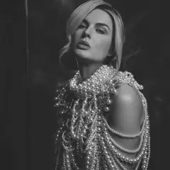 Ντένια Αγαλιανού: Η απώλεια, η σύνδεση με την Κύπρο, οι προσωπικοί στόχοι και η υποκριτική