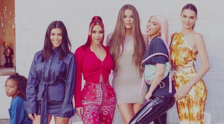 Ποια από τις αδερφές Kardashian - Jenner βρέθηκε θετική στον κορωνοϊό;