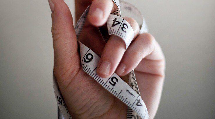 9 λόγοι που έχει κολλήσει ο αριθμός στη ζυγαριά σου!