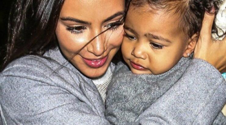 Όταν η Kim Kardashian φόρεσε τα ίδια ρούχα με τη North West