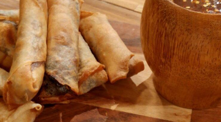 Spring rolls πάπιας με sweet chilli sauce