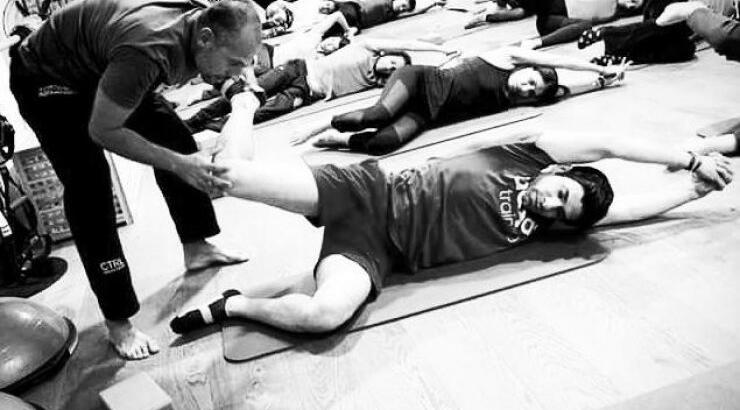 Kinstretch: Η καινούργια μέθοδος γυμναστικής!