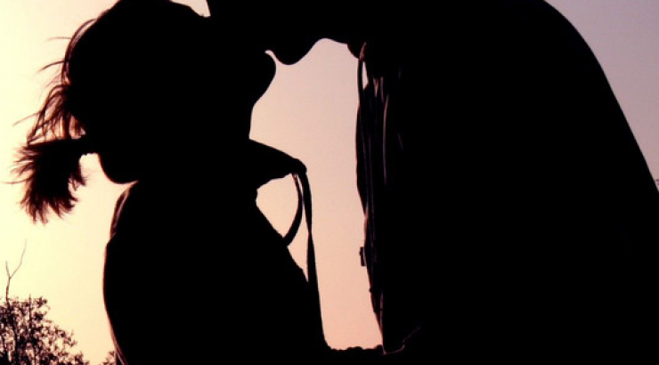 Αυτή είναι η ιδανική διάρκεια ενός φιλιού!